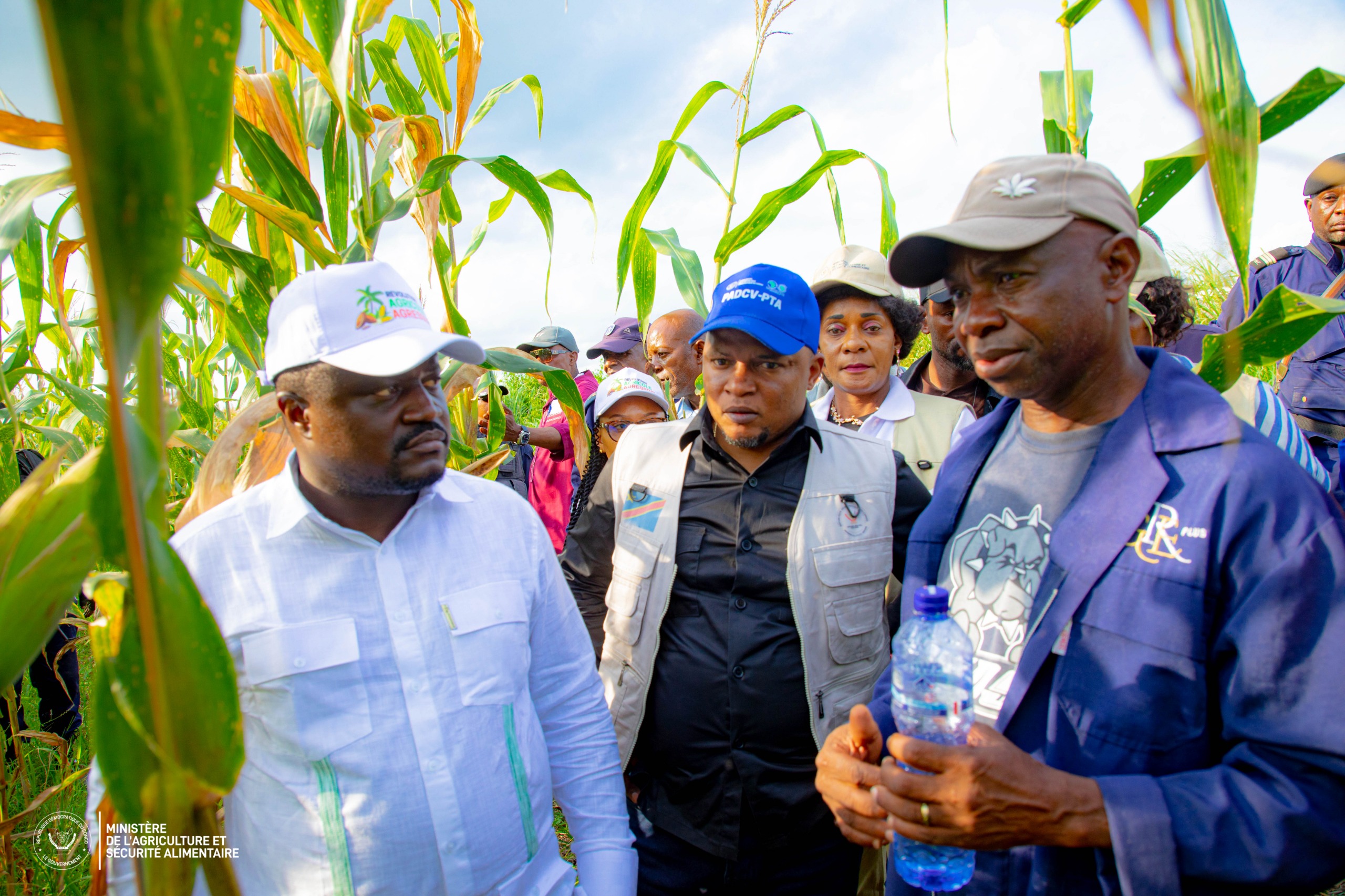 Campagne agricole 2025-2026 : à Luozi, le Ministre d’État Muhindo Nzangi intensifie l’inspection pour accélérer la transformation agricole