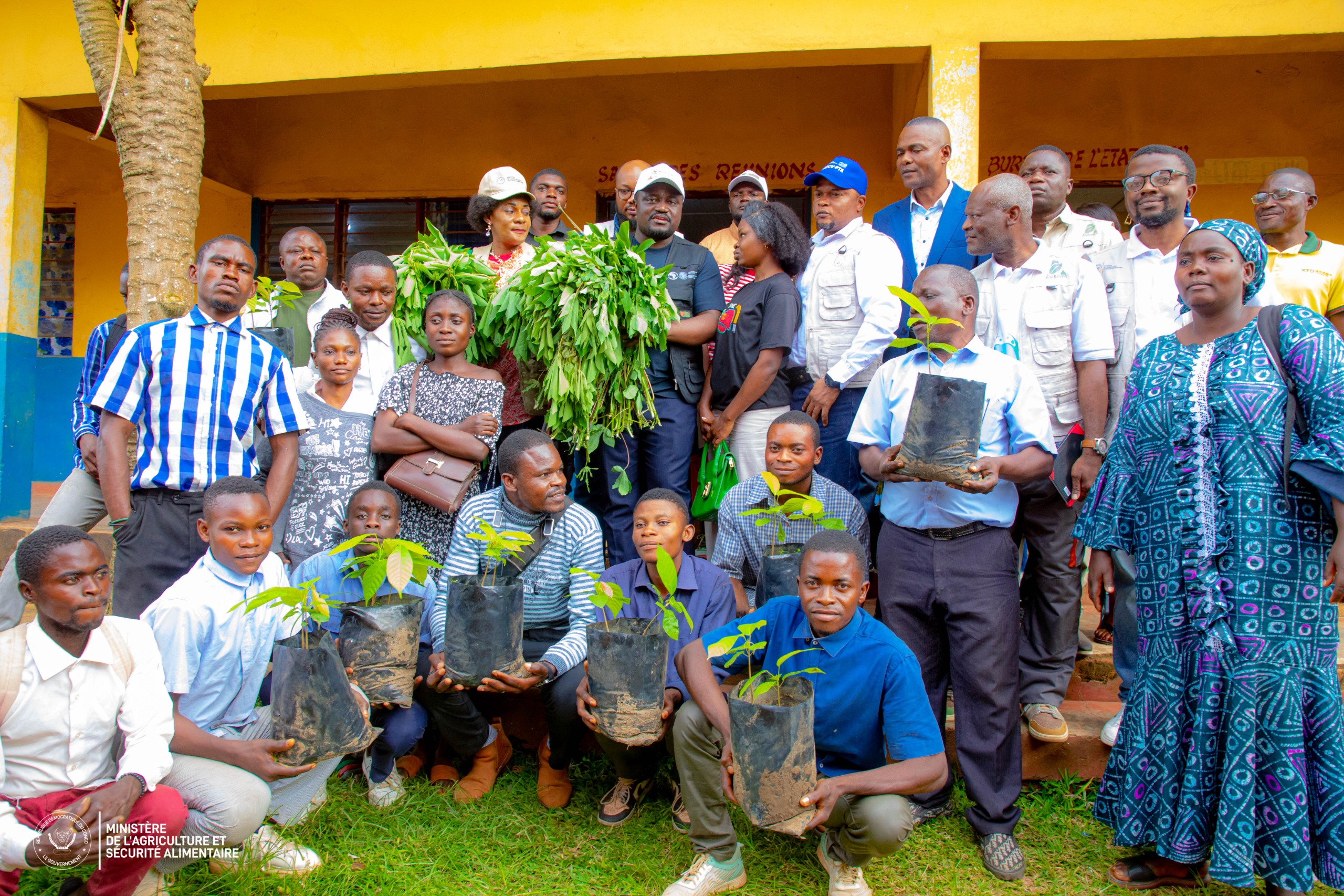 Évaluation de la campagne agricole 2025-2026 : au Kongo Central, S.E. Muhindo Nzangi constate des résultats encourageants