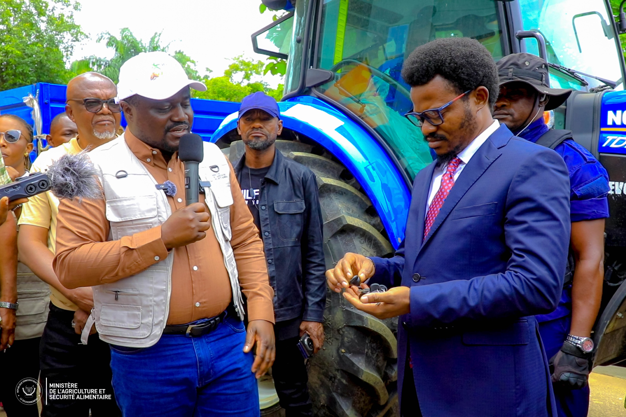 Tshopo: le ministre d’État Muhindo Nzangi renforce la mécanisation agricole et mobilise les jeunes agripreneurs